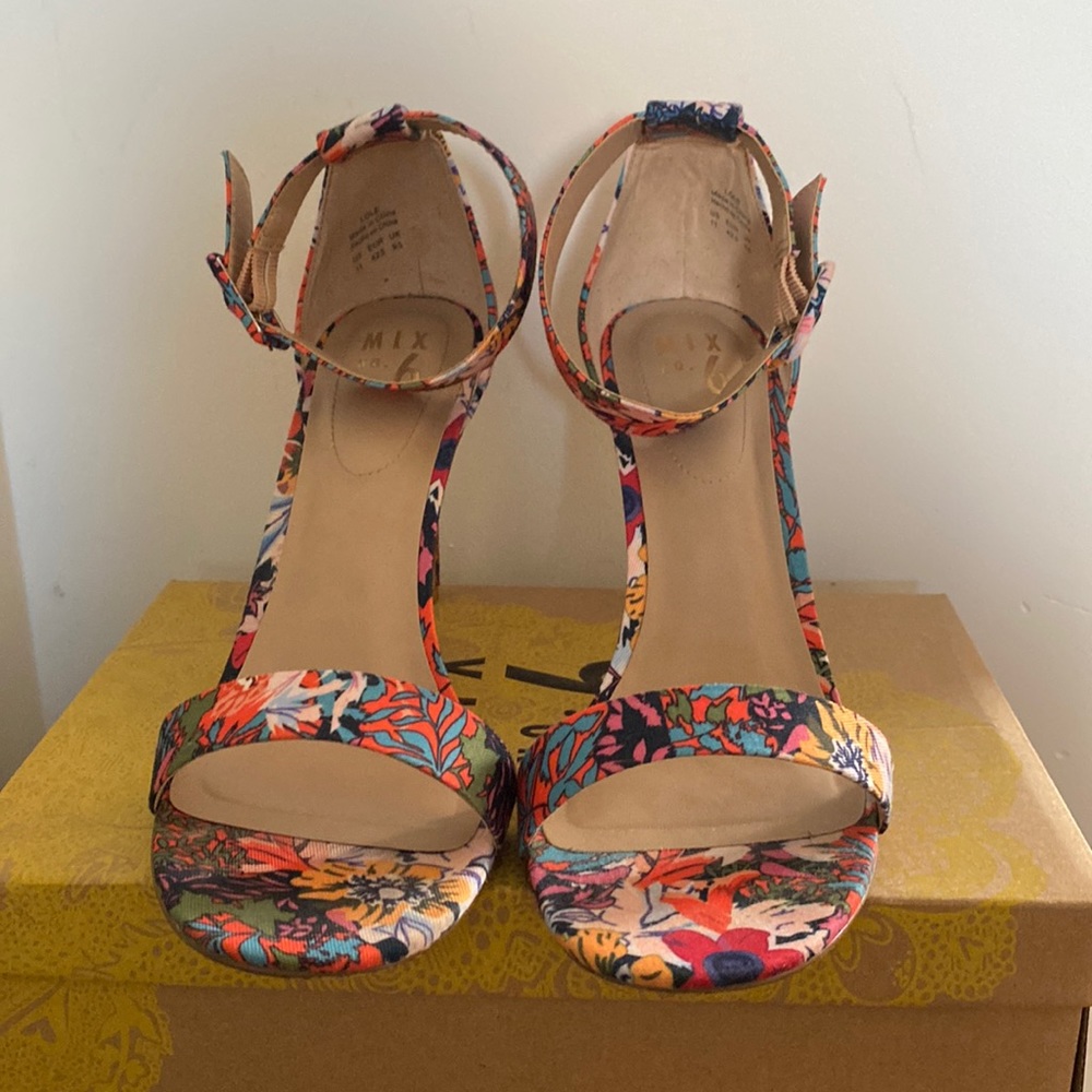 Mix No. 6 Lole heeled sandal